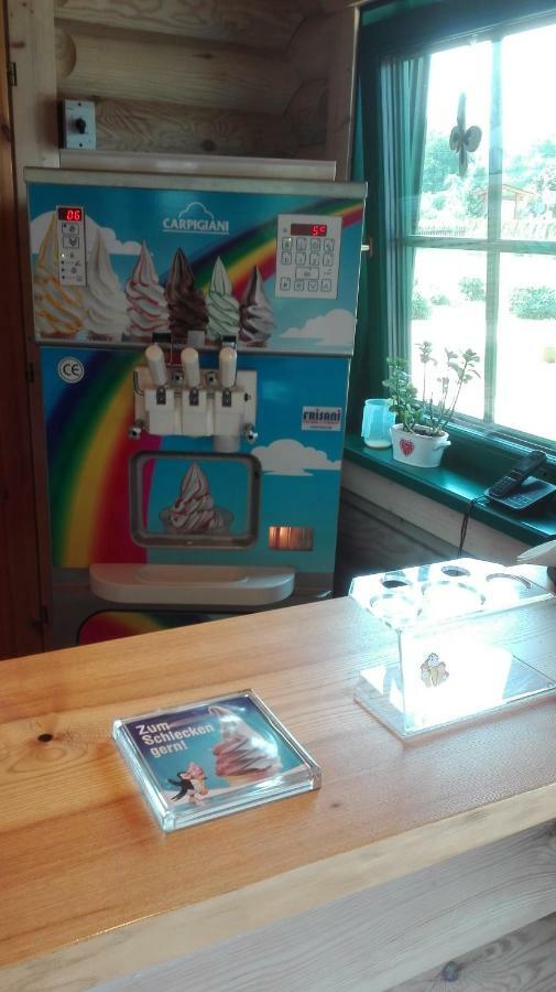 Blockhaus - Ferienwohnung Sunrise アウグストゥスブルク エクステリア 写真